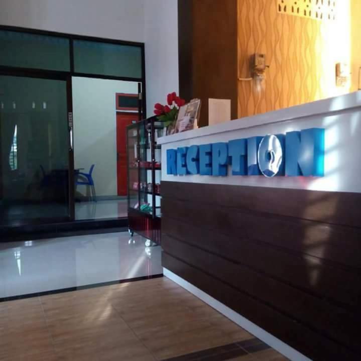 Hotel Assyifa Tanjungbalai Extérieur photo